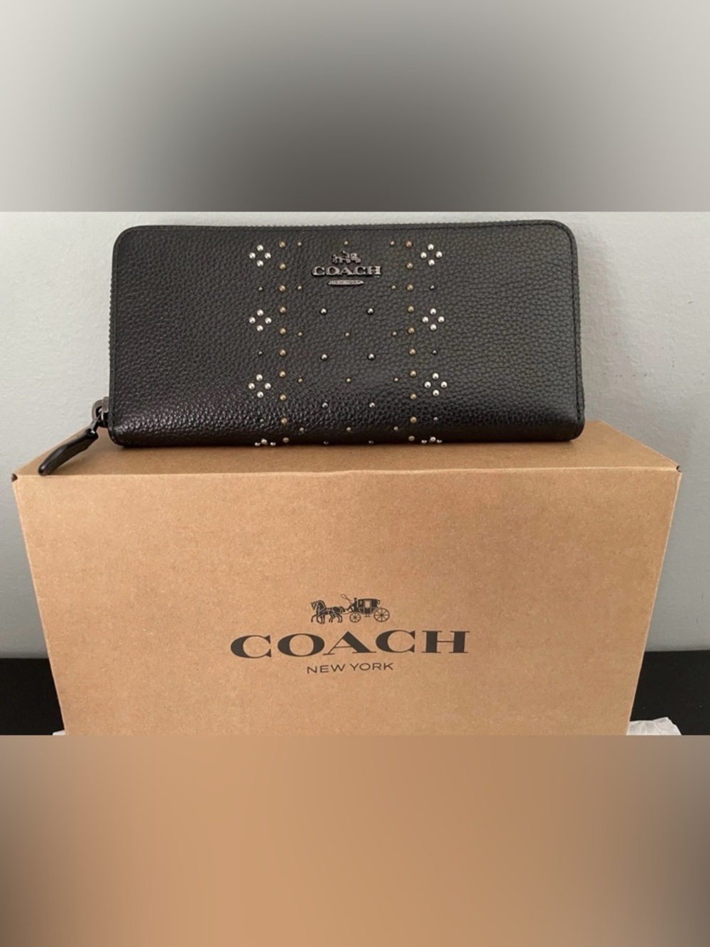 NWOT COACH Accordion Long Wallet Black Pebble Leather/ Bandana Rivets Full Size